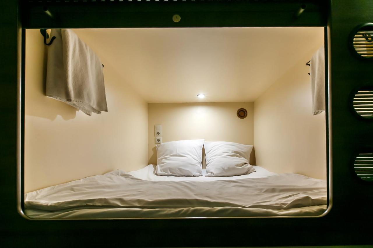 Capsule Hotel Interqube Tretyakovskaya Moszkva Kültér fotó