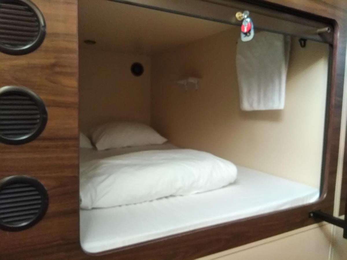 Capsule Hotel Interqube Tretyakovskaya Moszkva Kültér fotó